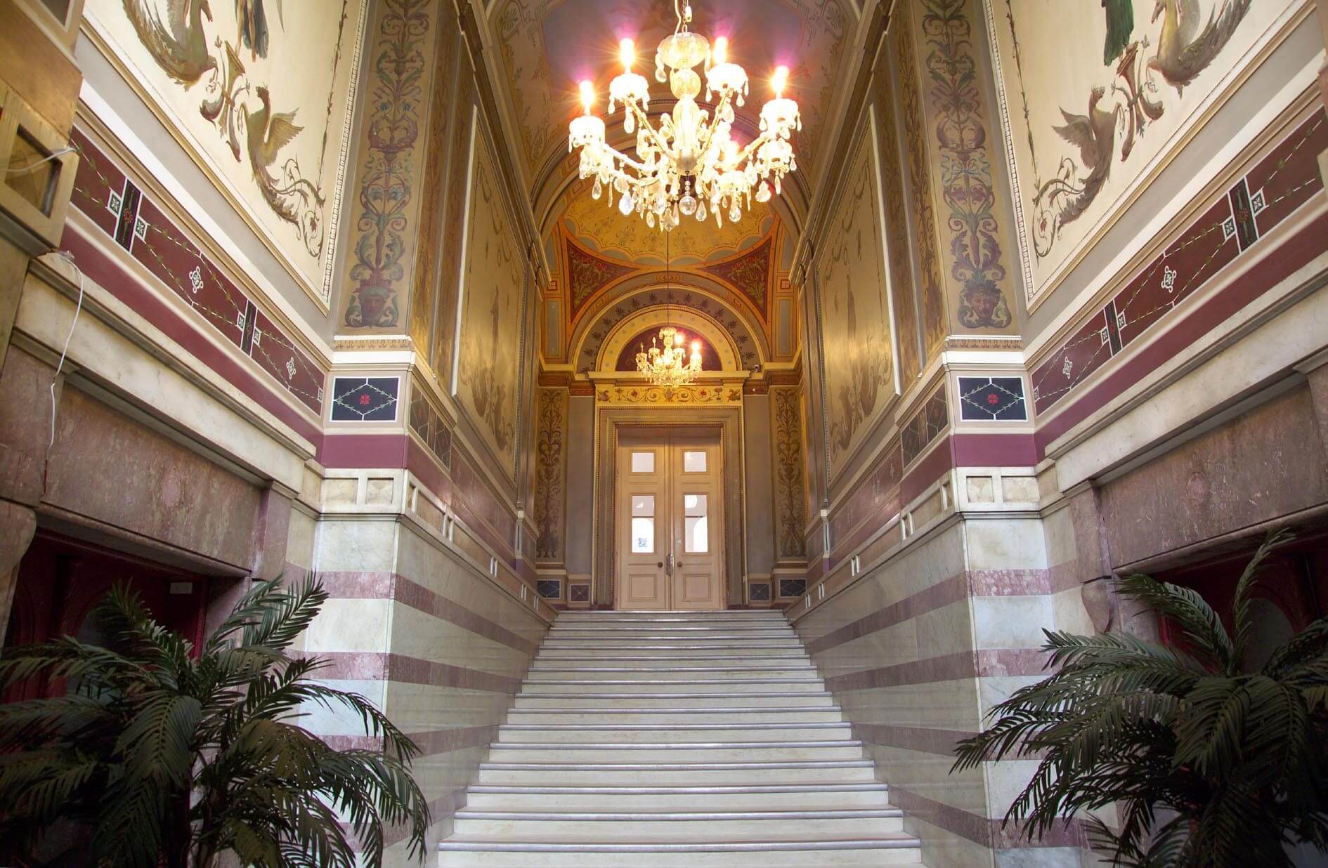 The main entrance to Bankfield Museum is a grant stairway paved with marble